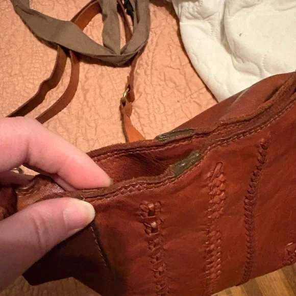 Campomaggi Corallo cognac leather crossbody or hobo bag